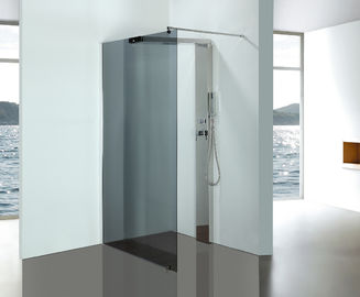 Graue Glasbadezimmer-Duscheinschließungen mit Edelstahl-Duschspalten-Platten