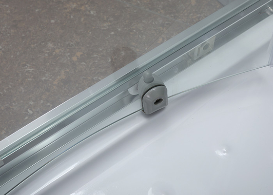 Gebogene Eckduscheinschließung, 900x900x2000mm Dusche und Bad-Einschließungen chromieren Aluminium